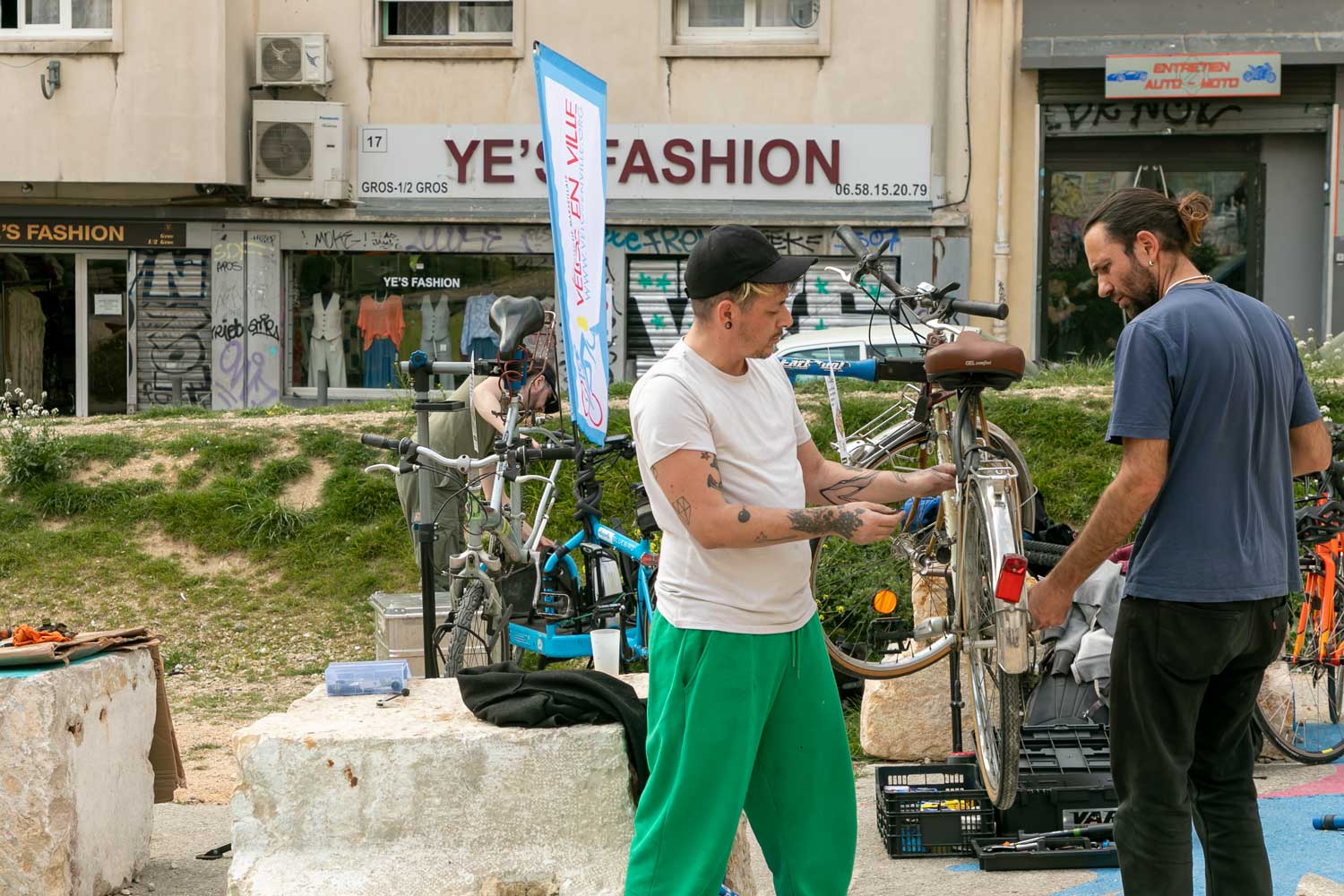 Les mercredis Aprèm utiles, atelier réparation de vélos