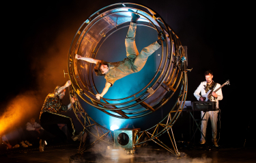 Au bout la mer cirque