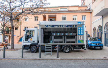 Déchetterie mobile place Ginette garcin